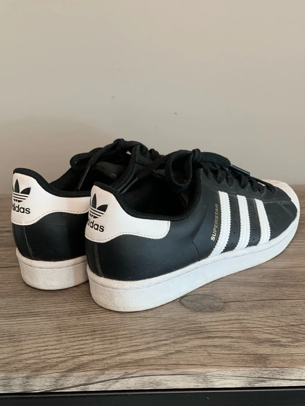Adidas Women's Superstar Sneakers Core Black Cloud White Lace-Up Shoes 9.5